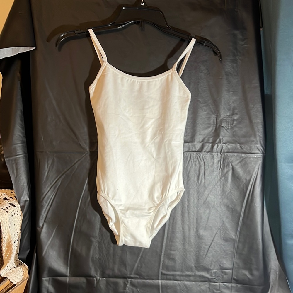 Scoop neckline leotard